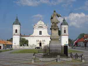 Zamek Church of the Trinity, facing Czaniecki